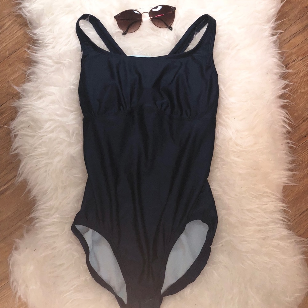 Nike Sport One pice Swimsuit 🏊🏻‍♀️